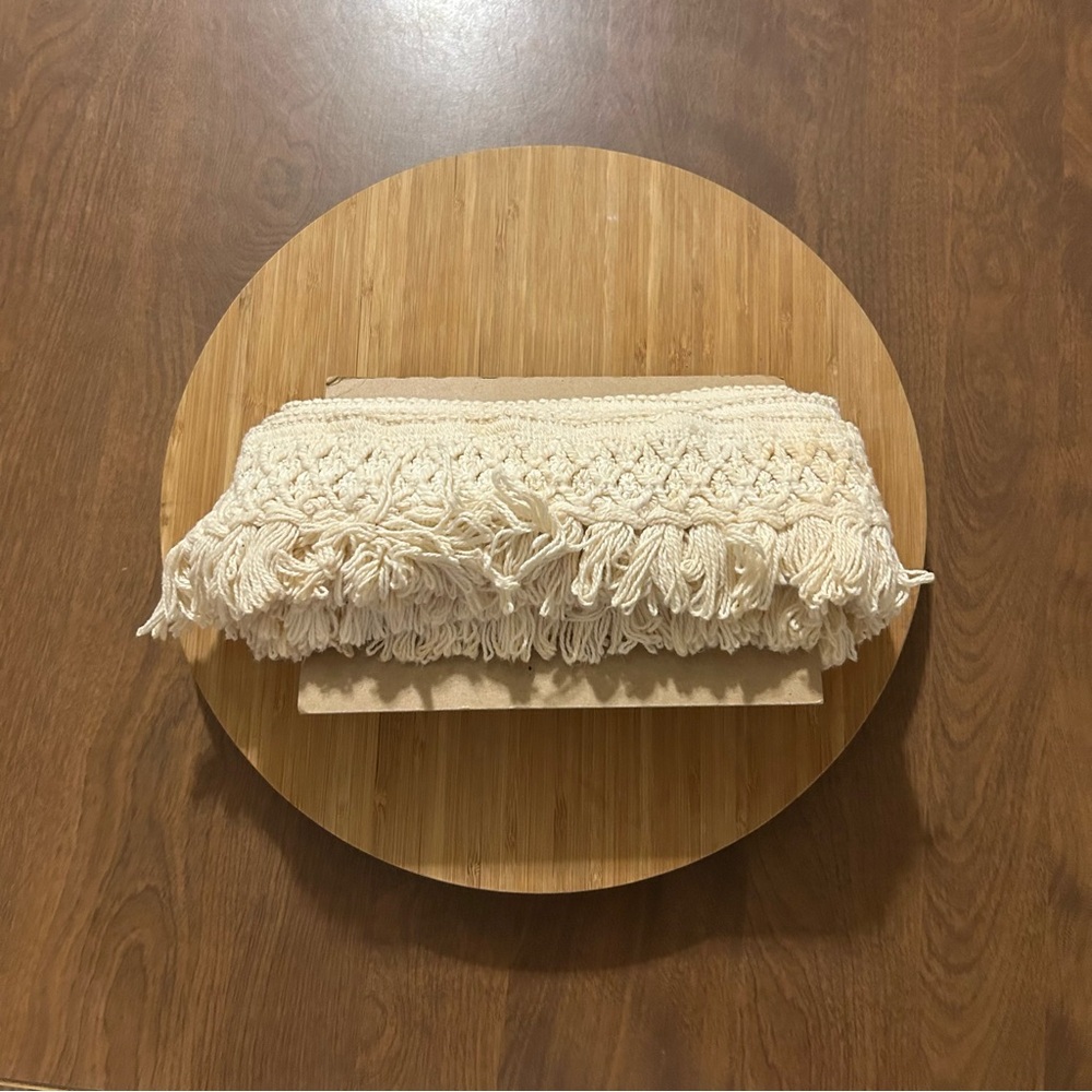 Vintage bedspread/curtainpillow fringe - Picture 2 of 4